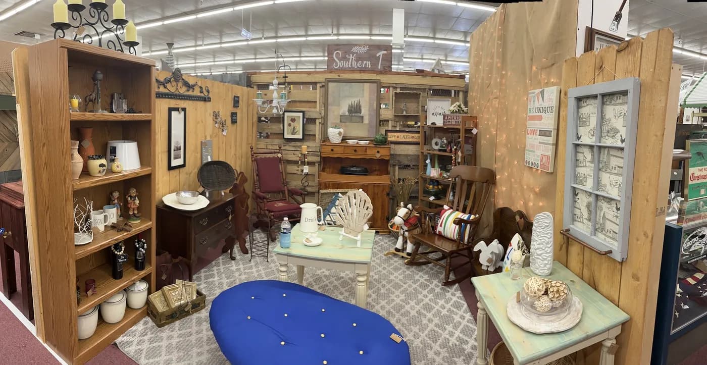 Antique 2 Chic Vendor Market
